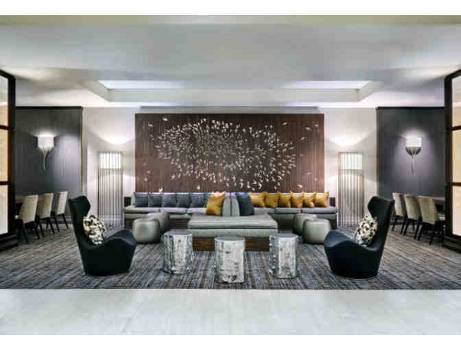 ( 2 ) Night Weekend Stay in San Jose, CA with Breakfast for Two