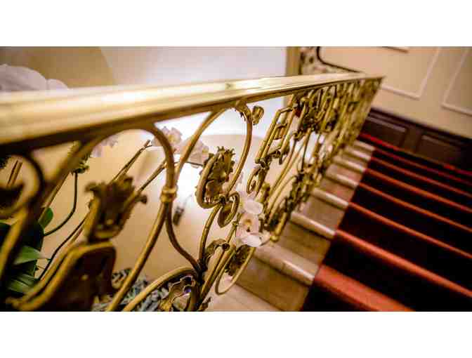 New York Marriott East Side - Weekend Night + Club Lounge