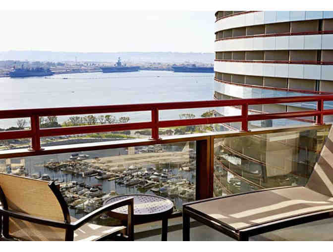 ( 2 ) Nights at Marriott Marquis, San Diego & Dinner for Two at Roy's!