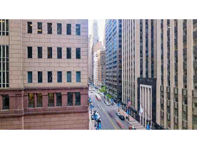 ( 2 ) Nights at JW Chicago with The Spa Certificate