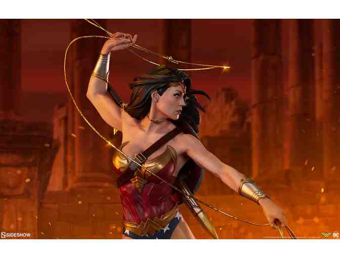 Wonder Woman Premium FormatÃ¢ÂÂ¢ Figure by Sideshow Collectibles