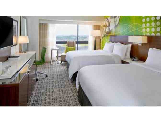 ( 2 ) Nights in Downtown Nashville, Music City!