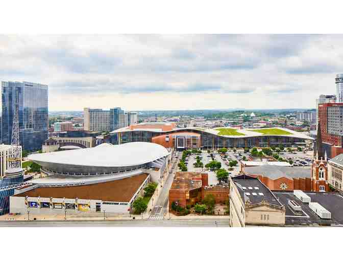 ( 2 ) Nights in Downtown Nashville, Music City!
