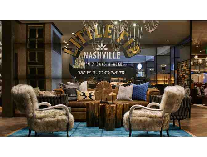 ( 2 ) Nights in Downtown Nashville, Music City!