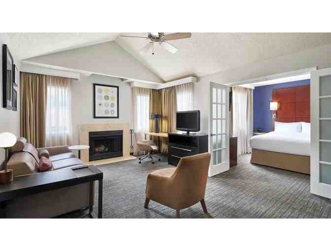 ( 2 ) Nights in Annapolis with Lunch/Dinner!