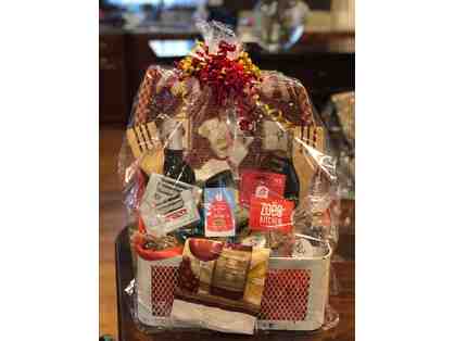 Dining In and Out Basket Created by the Class of 2021