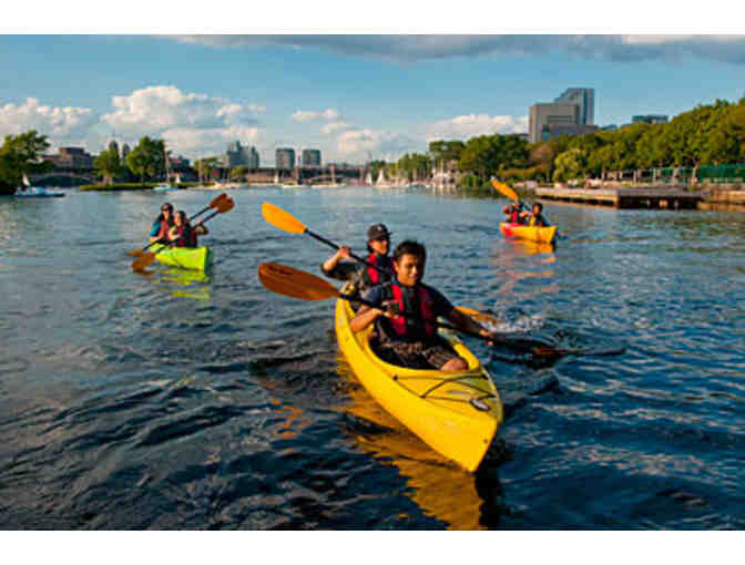 A Day of Paddling with Charles River Canoe & Kayak