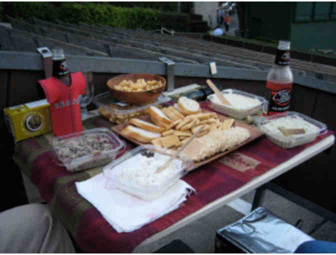 Jimmy Buffett at the Hollywood Bowl Four (4) Terrace Box seats