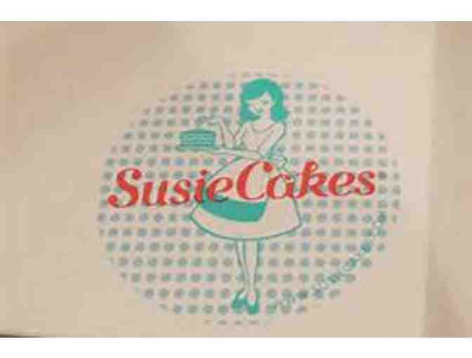 Susie Cakes - 2 Dozen Cup Cakes