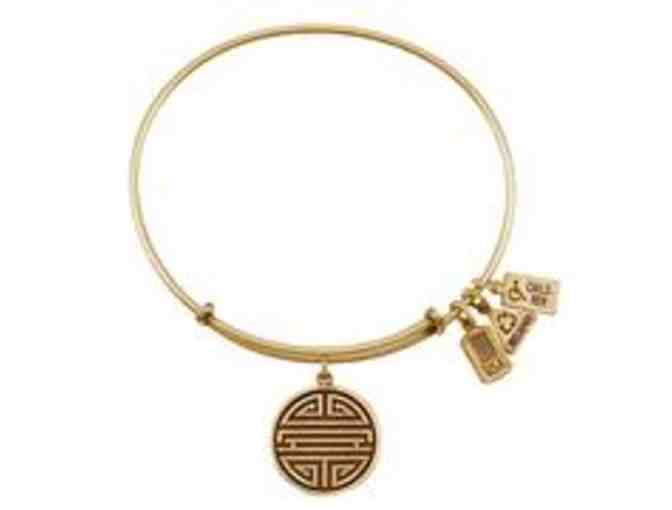 Alayne White Spa, Sunglasses and Wind and Fire Bangle