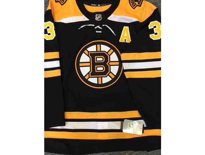 Autographed Patrice Bergeron Boston Bruins Jersey