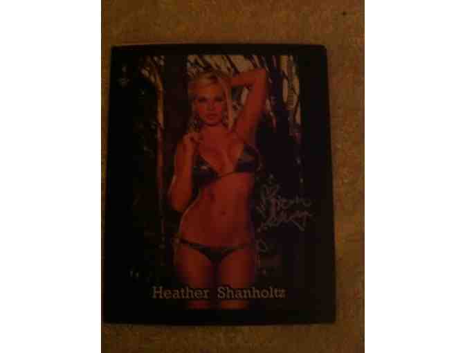 Model Heather Shanholtz Autograph Pictures