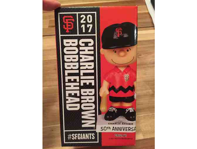 San Francisco Giants 2017 Charlie Brown Bobblehead Peanuts - 50th Anniversary