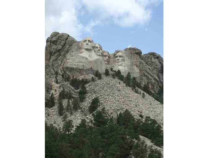 5-Night Stay in Custer, South Dakota Home for 4