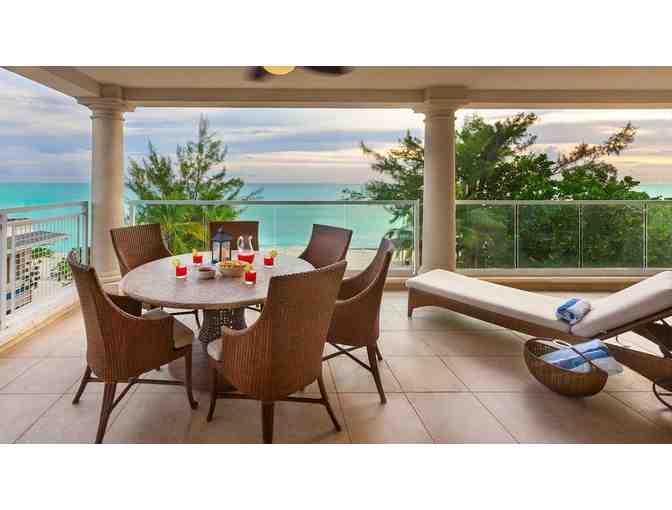 Luxury Grand Cayman Getaway