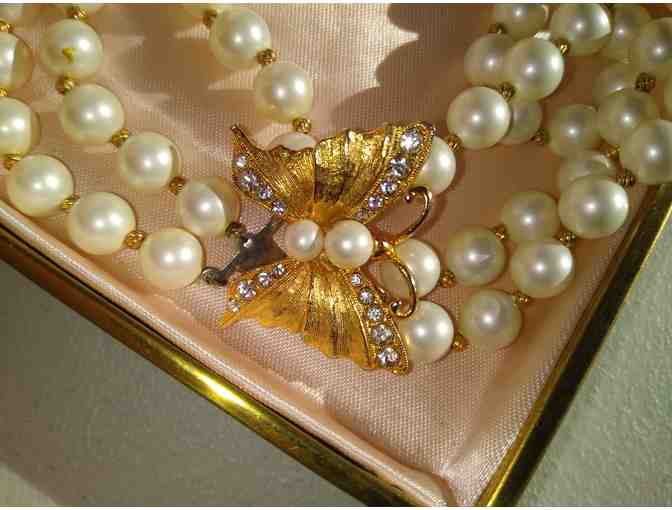 24' Richelieu Vintage 3 Strand Pearls