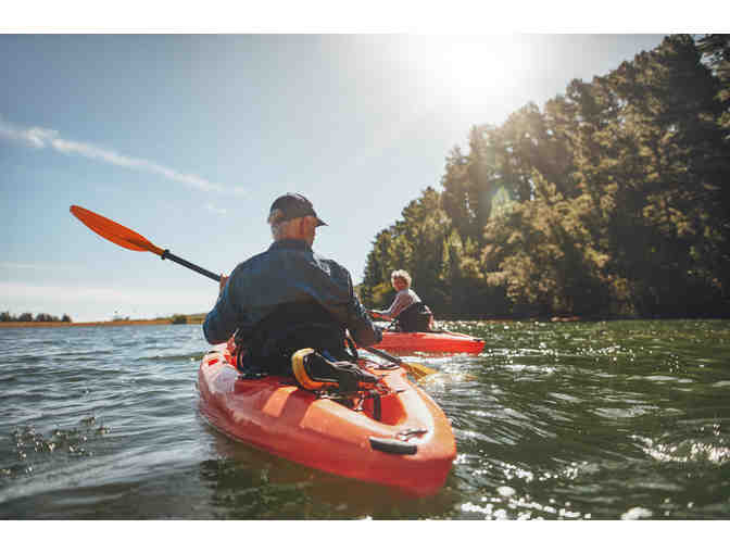 Dream Day on the Water: Kayak for Two Hours on Lake Union + Bottle of Wine
