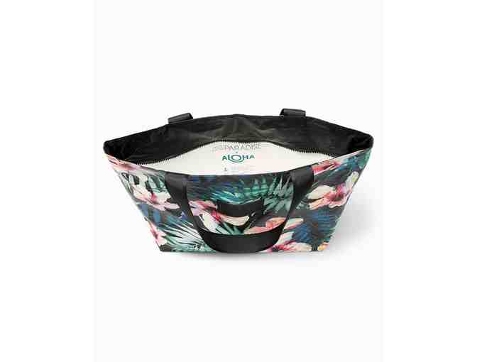 Tommy Bahama Aloha Hibiscus Palm Daytripper Tote & Pouch