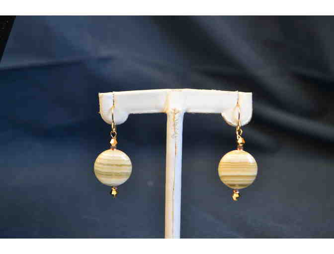 Gorgeous Butterscotch Striped Mother of Pearl Necklace and Earring Set