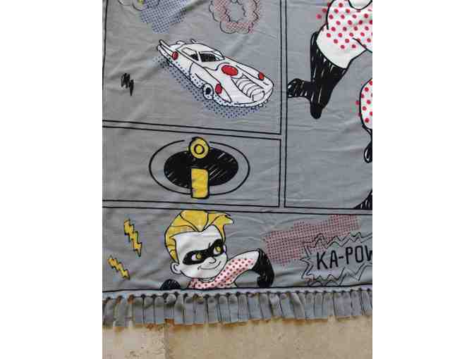Incredibles Fleece Tie Throw Blanket