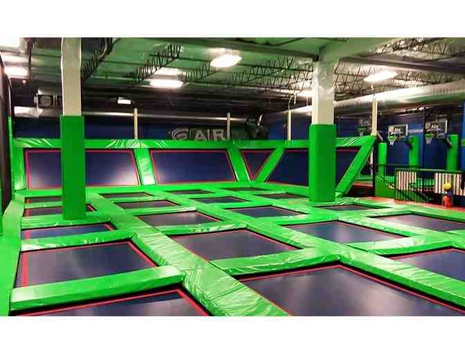 10 Pack of 1 Hour Jump Passes to Rebounderz - Photo 2