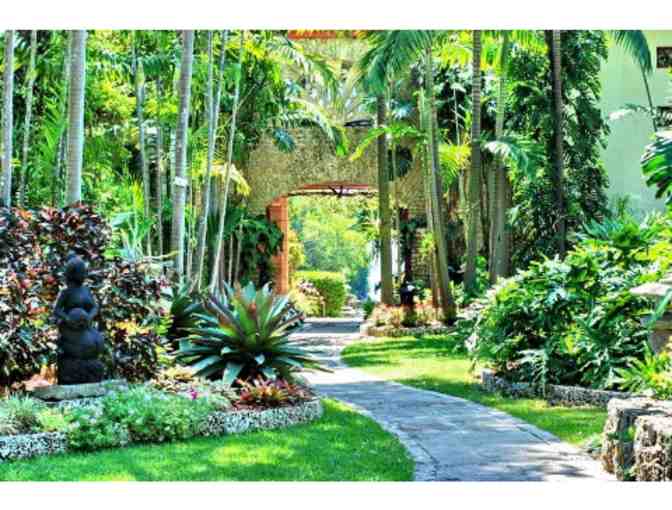 Private Guided Tour at The Kampong for Six