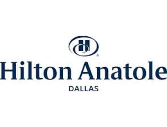 Dallas Hilton Anatole 1 night stay with breakfast - Photo 1