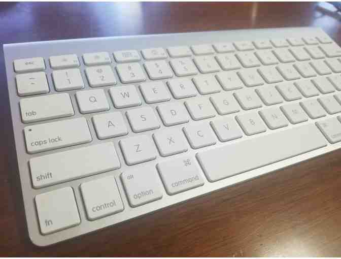 Apple Magic Wireless Keyboard  A1314 Gently Used - Photo 1