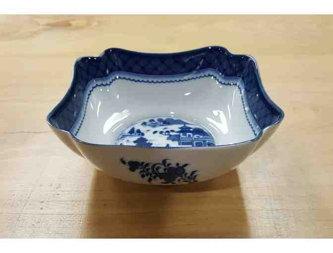 Mottahedeh Blue Canton Square Vegetable Bowl