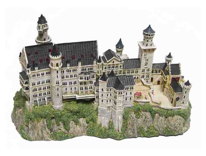 Danbury Mint Enchanted Castles of Europe - Neuschwanstein Castle