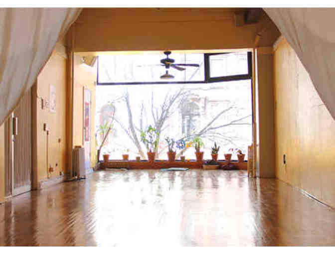 Dou Yoga Studio Brooklyn (10 Class Pack)