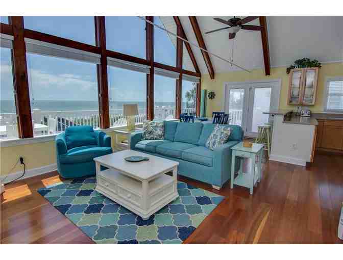 One Week Rental - 5 BR, 3 Ba Oceanfront Cottage in beautiful Emerald Isle, North Carolina