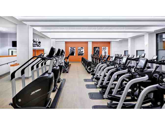 GIANTS/METS BASEBALL WEEKEND - 2 Rooms and 4 Club level seats and so much more.