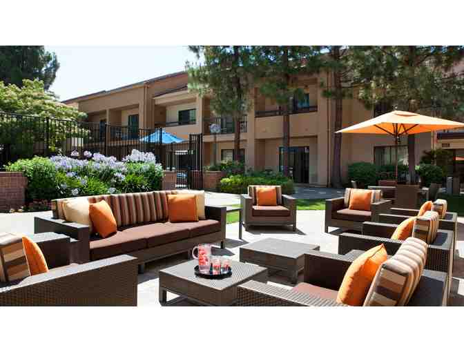 Pleasanton Courtyard by Marriott - 2 Night stay with breakfast & $50 cert. Eddie Papa's