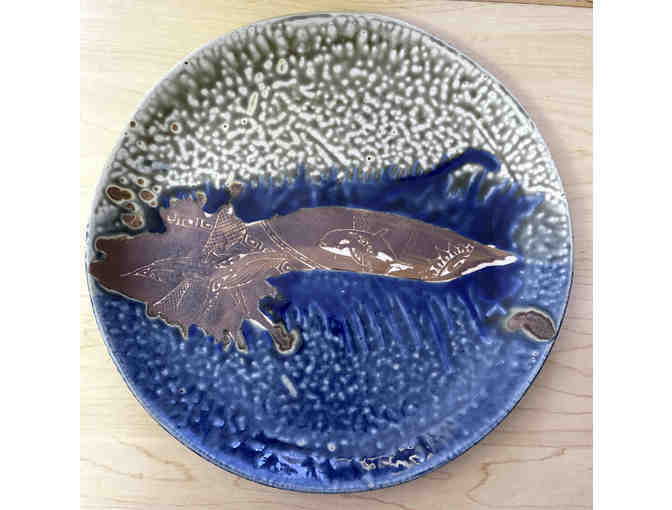 One-of-a-kind ceramic Polynesian plate - Humpback Whale & Orca