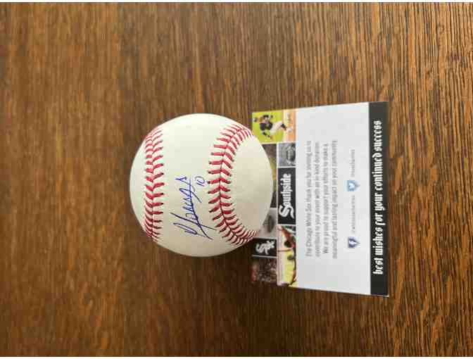 Chicago White Sox - Yoan Moncada autographed ball