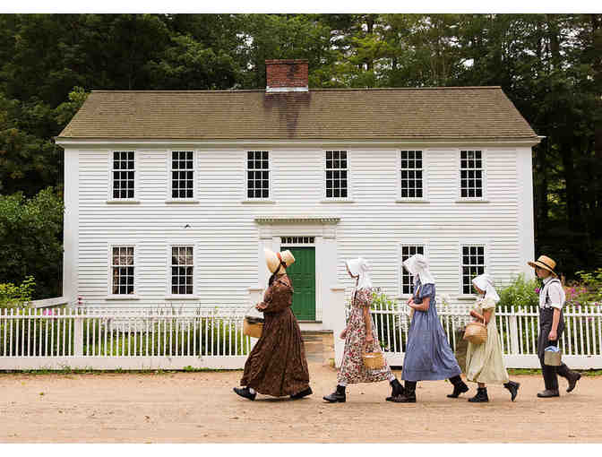 Costumed Family Photo Shoot at Old Sturbridge Village