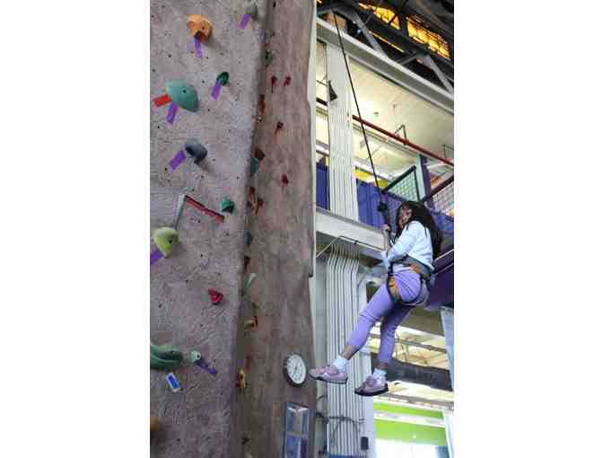 Bladium Sports & Fitness - Rock Climbing -- Alameda CA