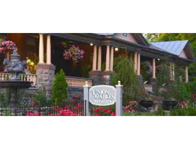 Union Gables Inn & Suites