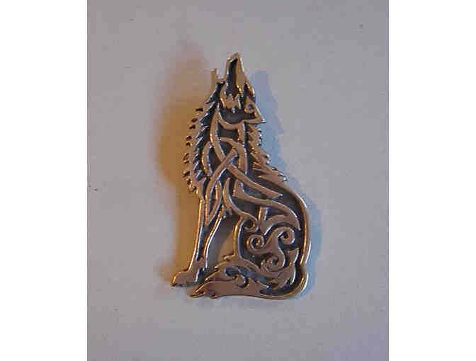 Celtic Howling Wolf Pendant or Brooch in Bronze