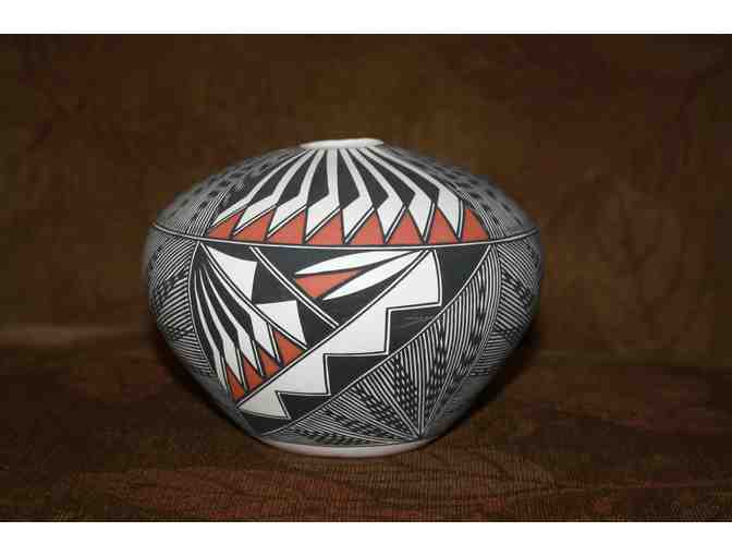 Southwest Pottery, Leland Vallo Acoma Tribe