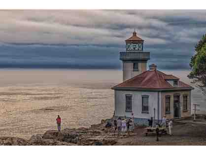 Guided Day at the Lime Kiln Point Lighthouse aka 'Whale Watch Park'