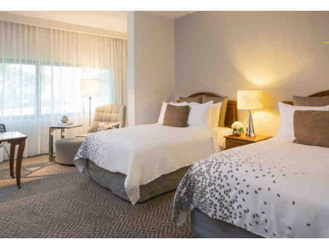 3 Night Stay with Breakfast at the Renaissance Santo Domingo Jaragua Hotel & Casino!