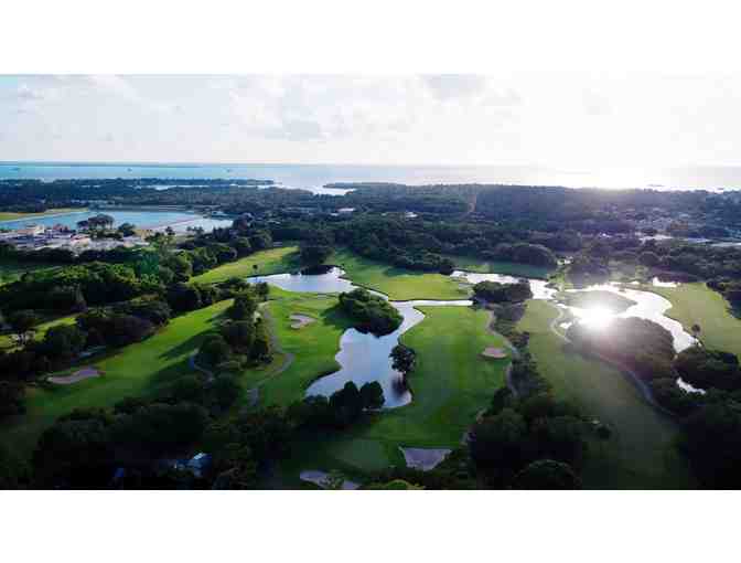 2 Nights in an Executive Suite & a Round of Golf for 2 at Innisbrook Resort in Florida.
