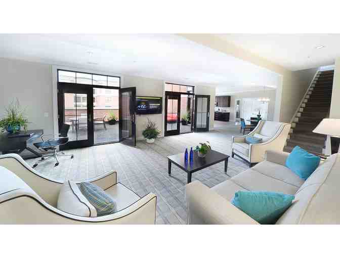 1 Night in a luxurious Penthouse Loft Suite w/ Breakfast for 4 at the Pavilion Grand Hotel