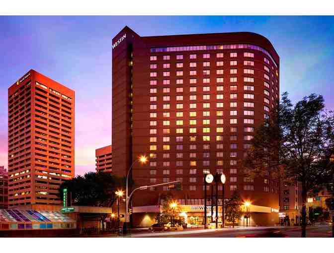 1 Night Stay (Fri or Sat) in a Deluxe Room w/ Breakfast for 2 at The Westin Edmonton - Photo 3