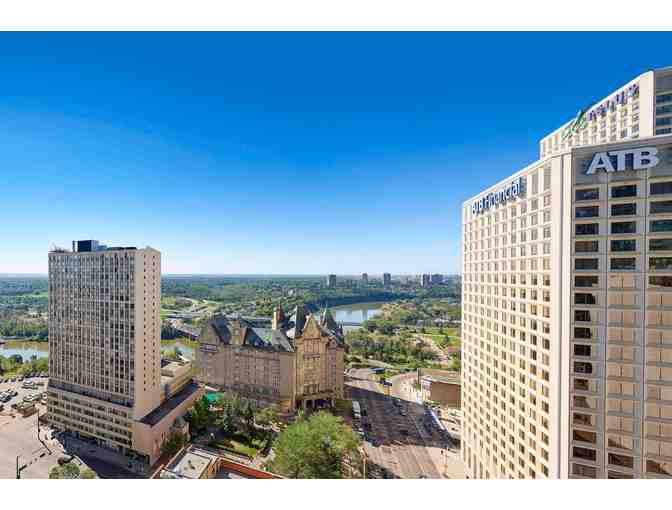 1 Night Stay (Fri or Sat) in a Deluxe Room w/ Breakfast for 2 at The Westin Edmonton - Photo 4