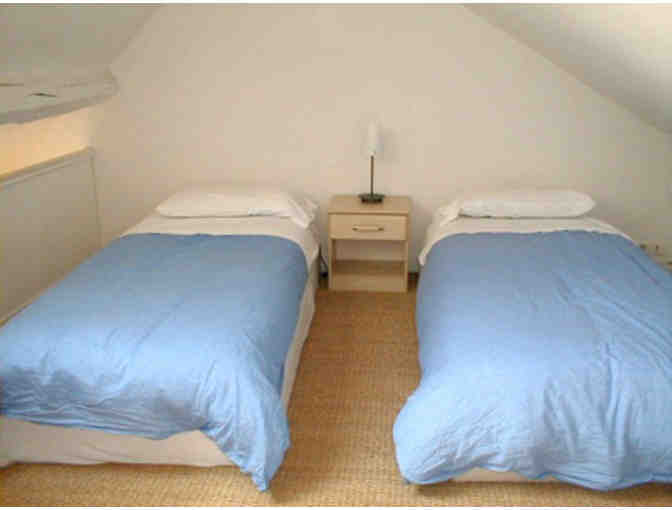 5 nights in Paris - 2 bedroom penthouse w/ balcony on Rue St Honore steps away from Louvre