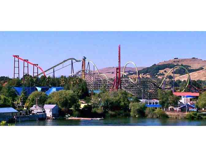 Family Admission (4 tickets) to Six Flags Discovery Kingdom in Vallejo, CA