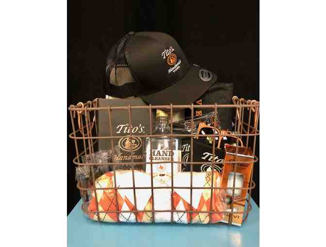 Tito's Golf Lovers Package